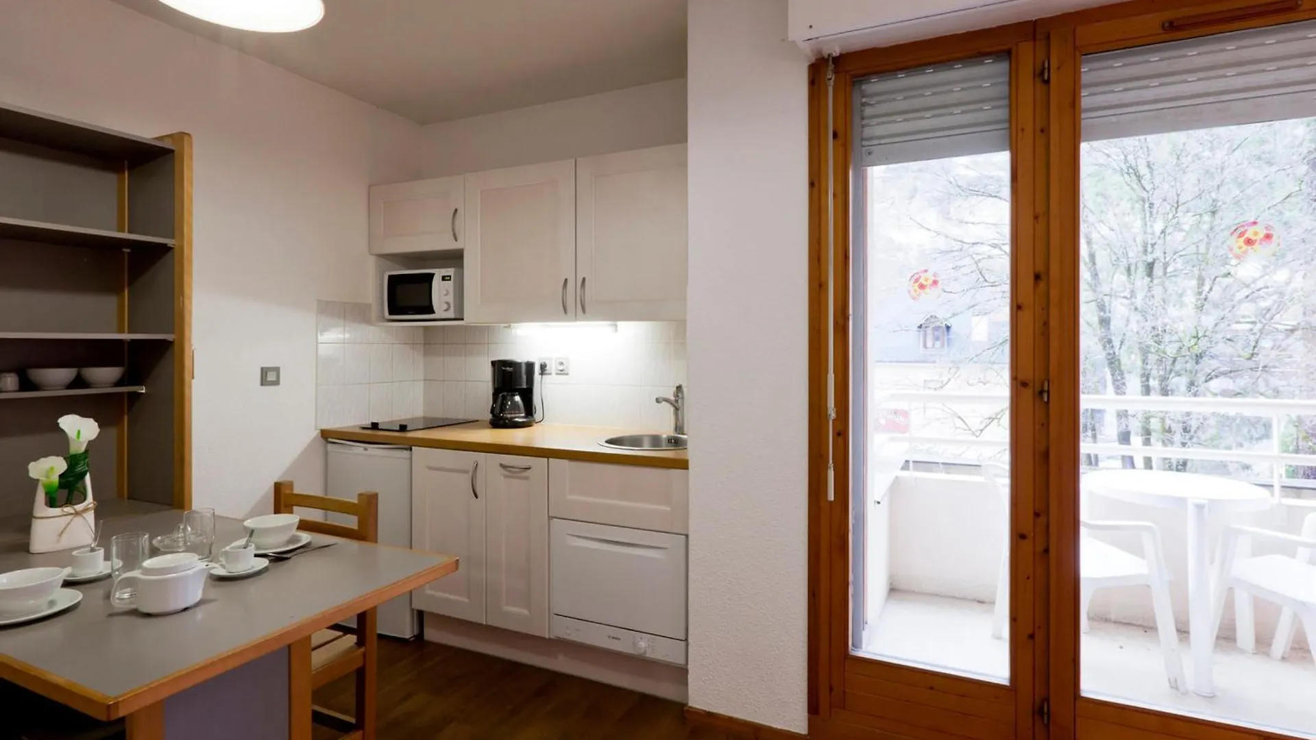 Apartment Studio Confortable Pour 2 Personnes Avec Balcon, Proche Telecabine Et Spa A Brides-Les-Bains - Fr-1-512-114