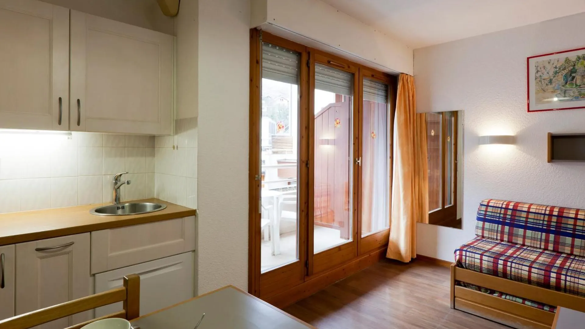 Studio Confortable Pour 2 Personnes Avec Balcon, Proche Telecabine Et Spa A Brides-Les-Bains - Fr-1-512-114 France
