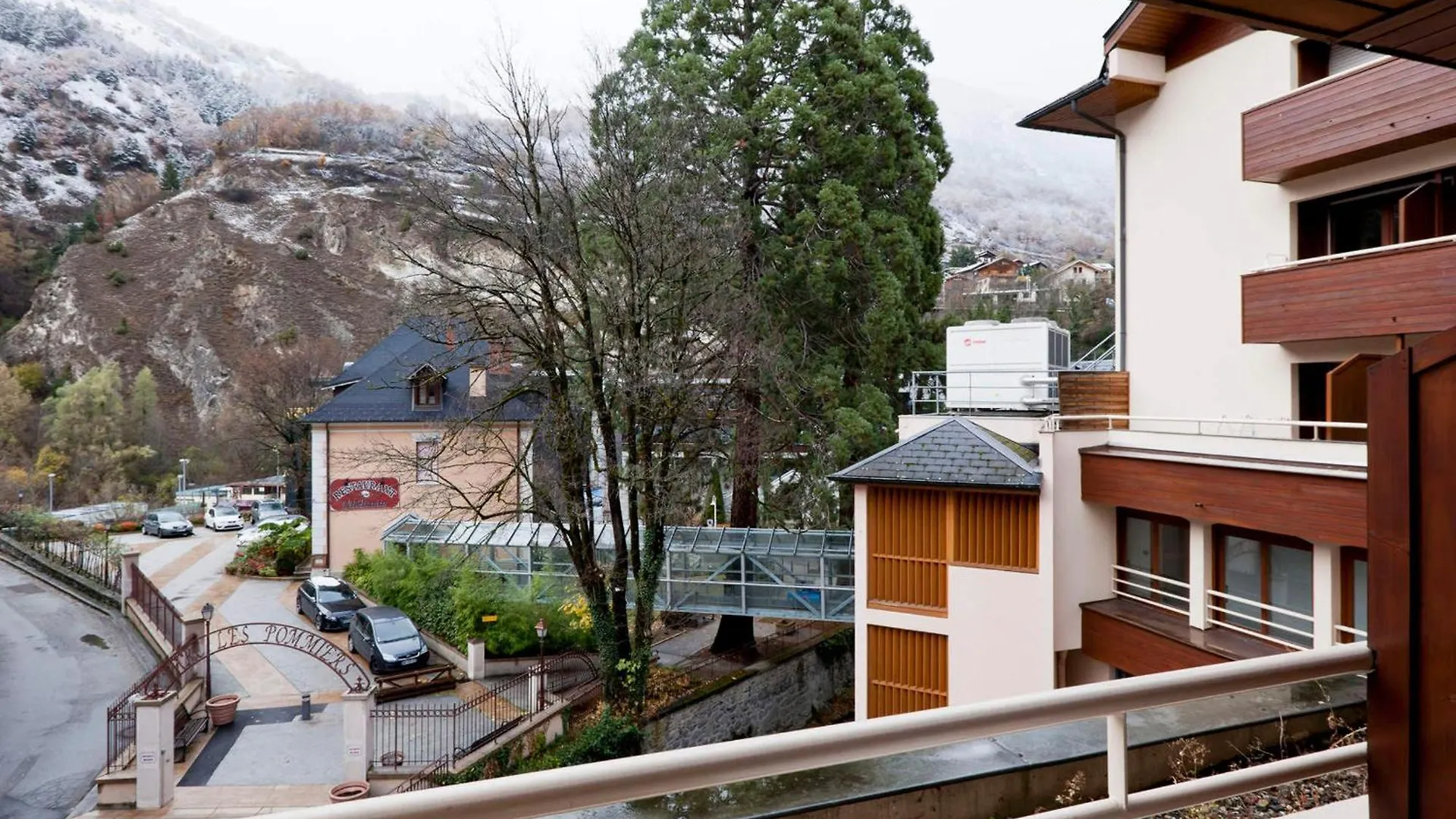 Studio Confortable Pour 2 Personnes Avec Balcon, Proche Telecabine Et Spa A Brides-Les-Bains - Fr-1-512-114 0*,