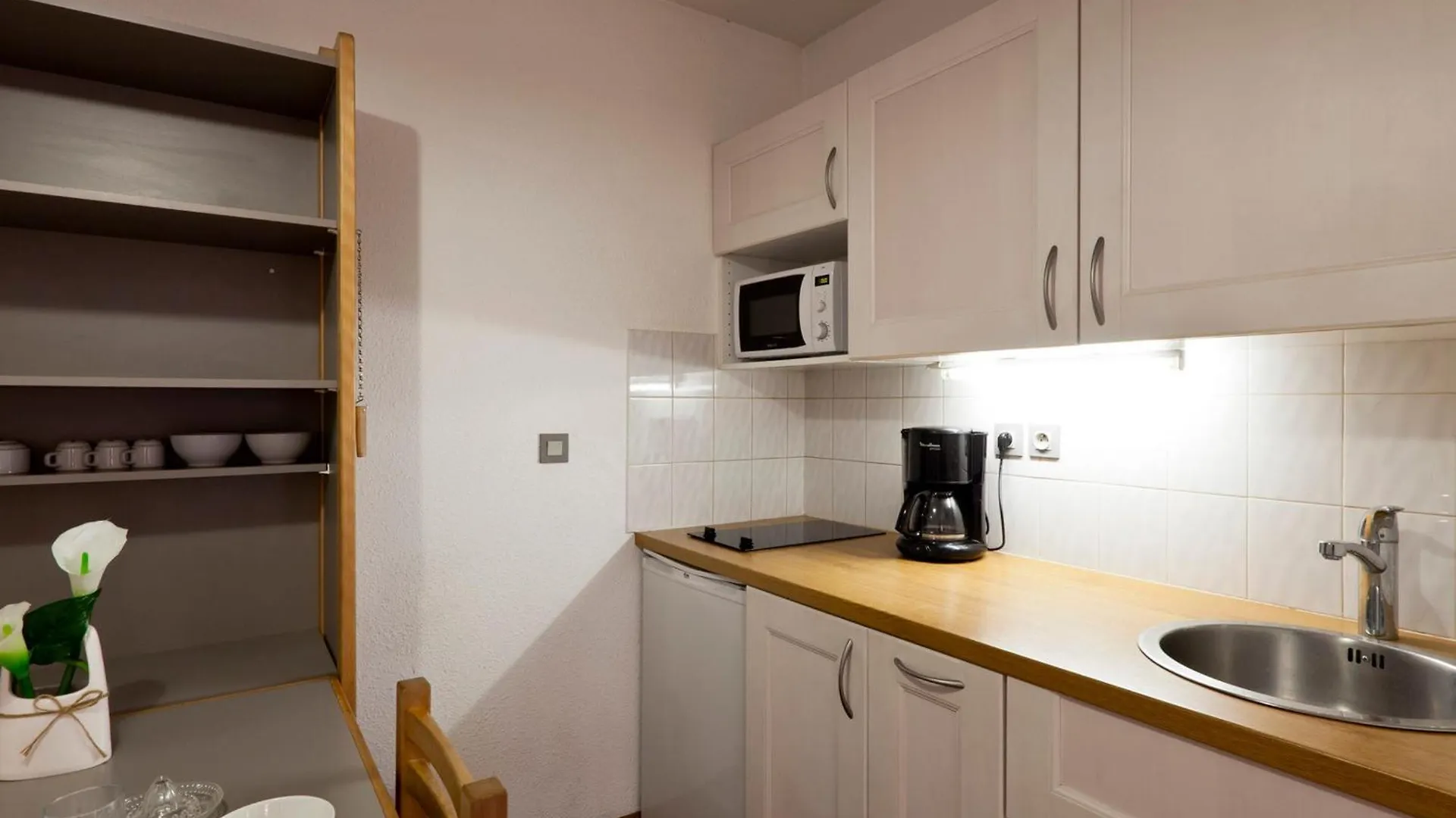 Studio Confortable Pour 2 Personnes Avec Balcon, Proche Telecabine Et Spa A Brides-Les-Bains - Fr-1-512-114