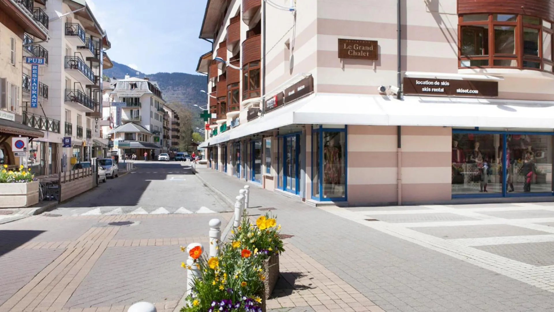 Studio Confortable Pour 2 Personnes Avec Balcon, Proche Telecabine Et Spa A Brides-Les-Bains - Fr-1-512-114 0*,  France